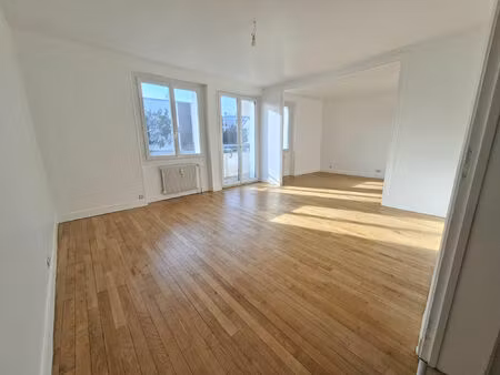 location appartement 4 pièces 92 m² à chamalières (63400)