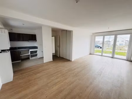 appartement de type 3 neuf avec jardinet et places de parkin