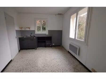 location appartement  m² t-3 à laurac-en-vivarais  580 €