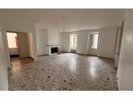 location appartement  m² t-4 à les vans  620 €