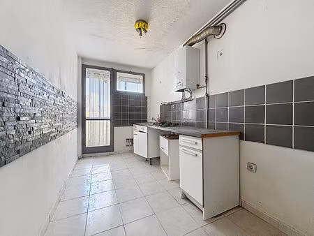 appartement salon de provence - 4 pièce(s) - 75 m2