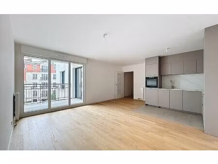 location appartement  65.55 m² t-3 à suresnes  1 850 €