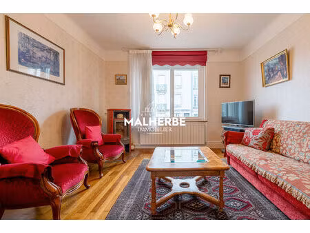 sainte marie : maison de ville avec garage 2vl et jardin