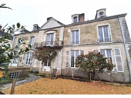 à vendre : maison bourgeoise d'exception au coeur de sablé-su