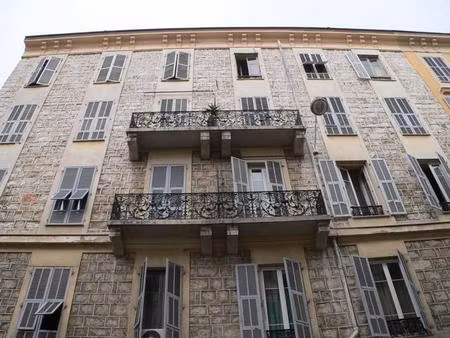 nice hyper centre 3 pieces vide location longue duree