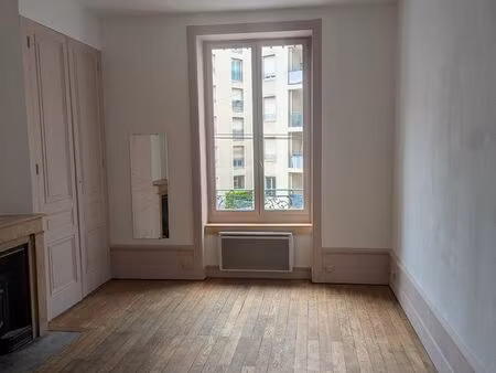 particulier loue studio – lyon 3ème  avenue lacassagne – proche part-dieu