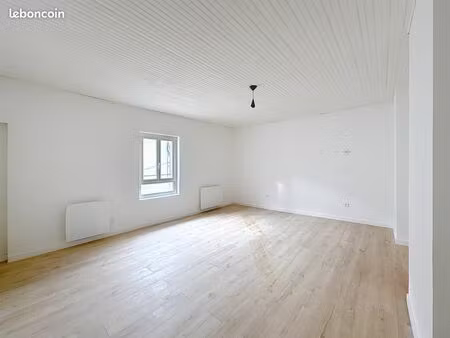 maison de ville 68 m² – modulable 1 ou 2 chambres – dpe a – centre historique beaucaire