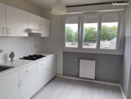 t2 lumineux 49m2 proximité musée de la piscine