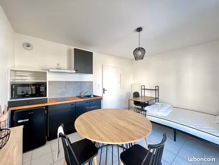 studio meublé onet le château