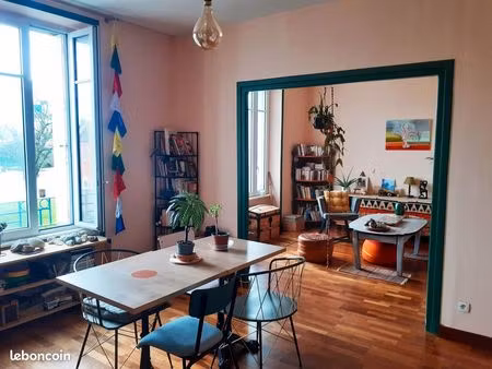 t2 bis de charme très lumineux à louer quartier hôpital et faculté de médecine à brest