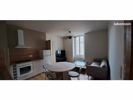 superbe t3 hypercentre meublé grande terrasse parking privé