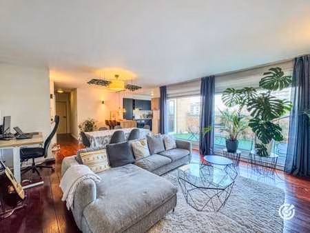 evere - appart 1ch de 90 m² meublé avec terrasse orienté est