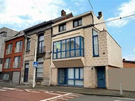 maison familiale avec bureau indépendant