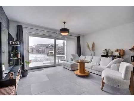 superbe construction de 2022 avec 4 chambres et jardin