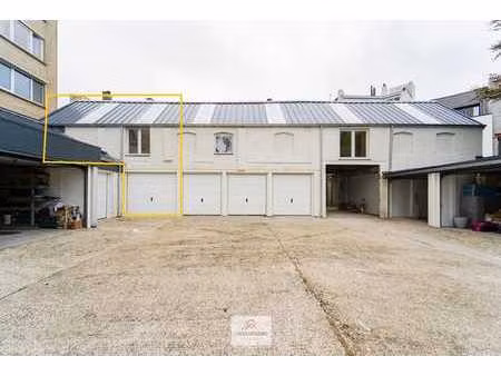 garage groot (40 5m²) + bovenliggend magazijn of atelier ...