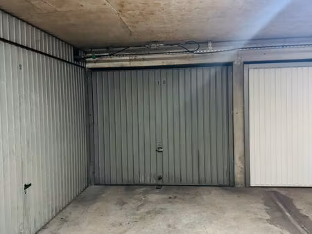 location garage 12 m² à nice (06200)