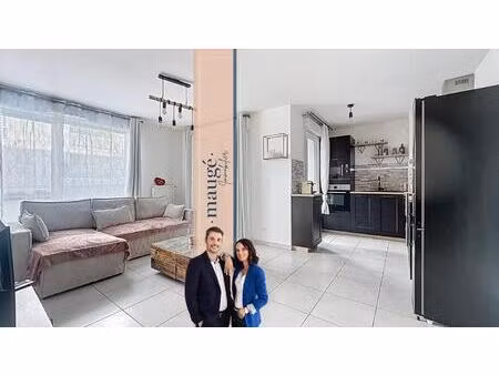 appartement - rez de jardin - 1 chambre - terrasse et jardin privatif - place de parking p