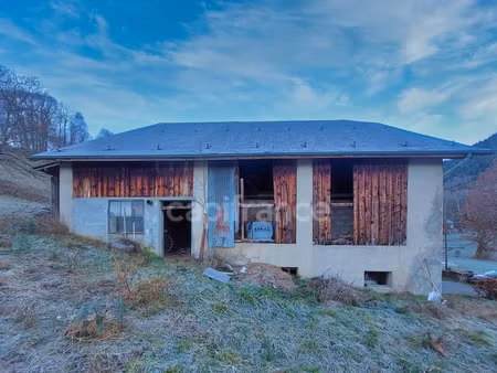 grange et terrain de 10000 m² à vendre à presle (73)