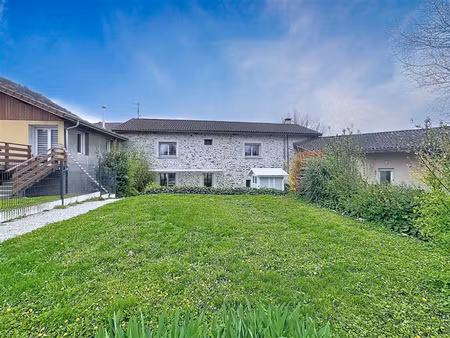 maison mitoyenne- 104 m2 - 4 pièces - meublé