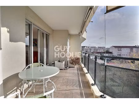 beau t4 sans vis-à-vis avec terrasse - quartier part-dieu / villette