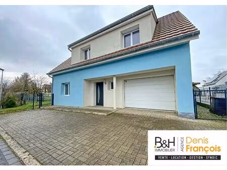 maison de 2014 de 135 m² disposant de 4 chambres