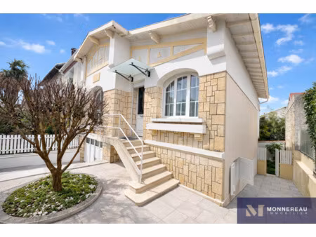 charmante maison des annees 30 au coeur du parc