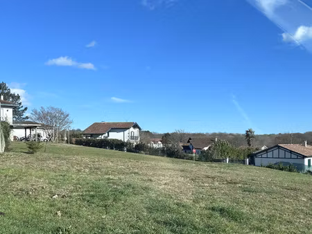 terrain constructible 832 m2 arbonne