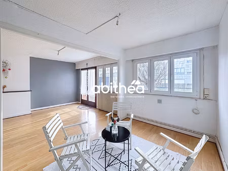 appartement tres lumineux  2 chambres.