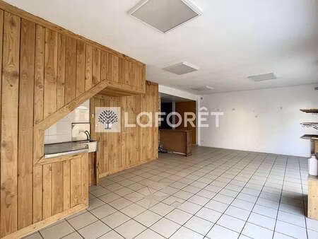 location bureaux et commerces à parthenay (79200) : à louer / 89m² parthenay