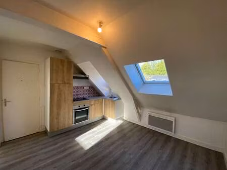 location appartement 2 pièces à saint-méen-le-grand (35290) : à louer 2 pièces / 24m² sain