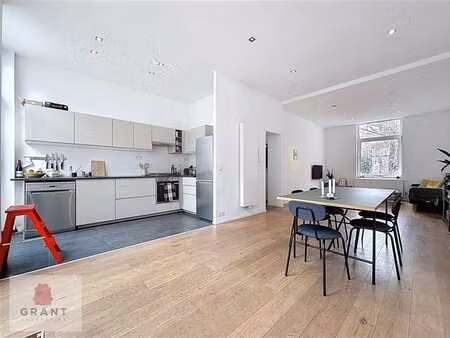 superbe duplex 2 chambres + bureau