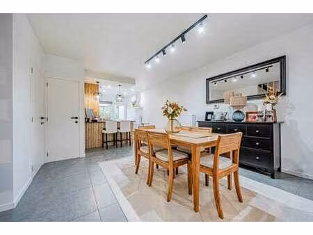 l'évidence vous présente .. 0499/38.93.42