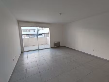 t1 neuf avec terrasse et parking à agde