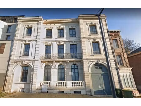 t2 avec parking à amiens