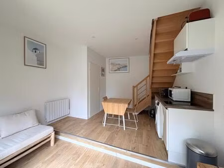 charmant t2 meublé en duplex avec rez de jardin