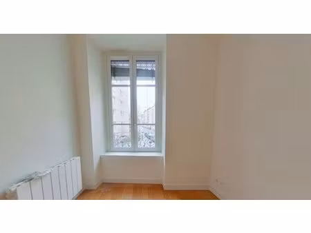 appartement t2 // renove // lyon 3eme