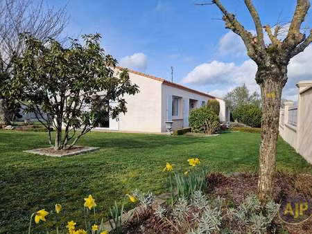 vente maison à cugand (85610) : à vendre / 145m² cugand