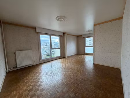 clermont-ferrand - appartement de 79 m² avec balcon et parking