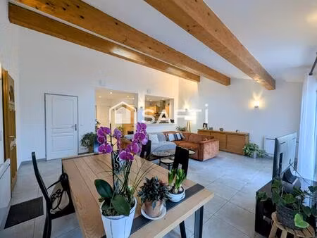 nouveauté  centre historique de fréjus  appartement au rez-de-jardin d'une maison