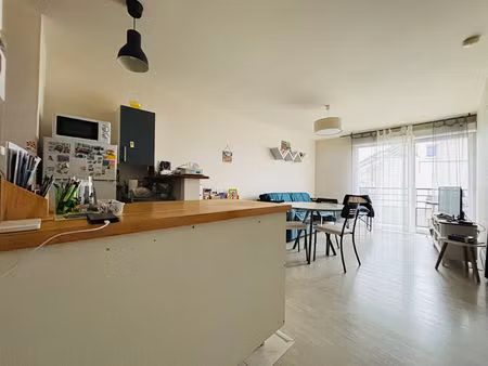 tours nord - proche tramway & commerces