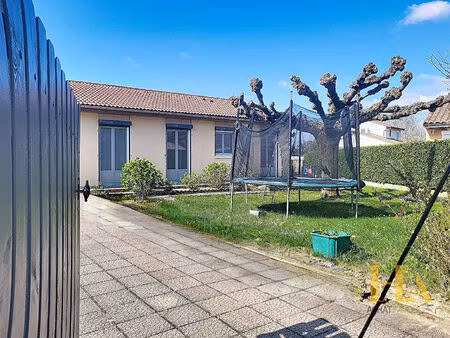 maison de plain-pied au calme entièrement rénovée