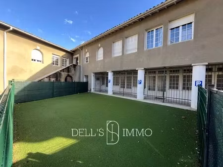 local bureaux 290m2 avec cour