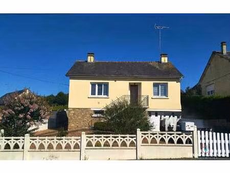location maison à montsûrs (53150) : à louer / 59m² montsûrs