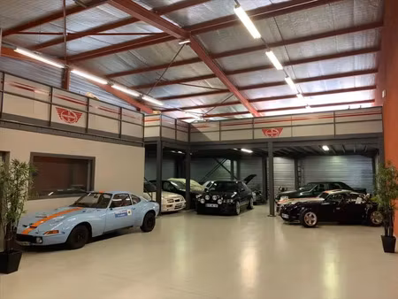 entrepot - 250 m² et mezzanine 150 m² - za la vavrette