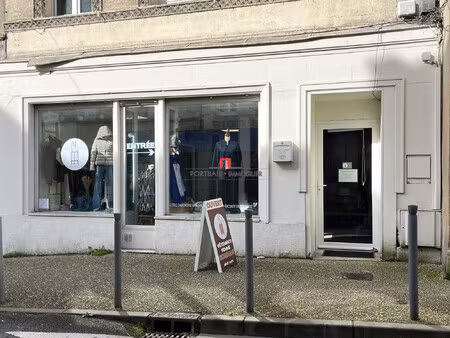 local commercial hyper centre