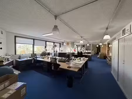 vente bureau archamps 278 m²
