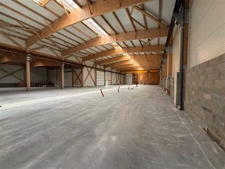 vente local d'activités bassens 2 460 m²