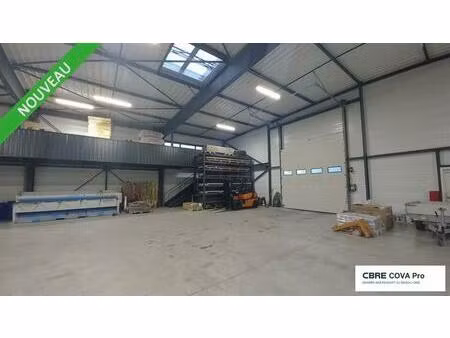 vente local d'activités foucherans 1 409 m²
