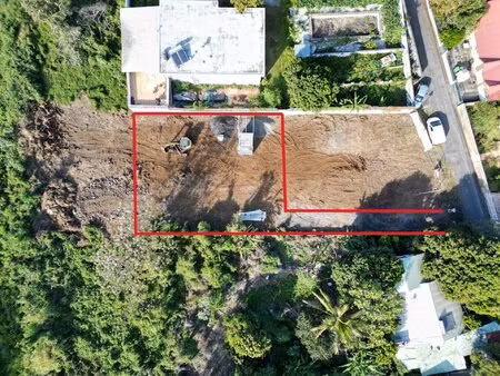 ? à vendre terrain constructible saint-pierre / ravi