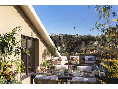 nice nord  3 pièces dernier etage avec grande terrasse